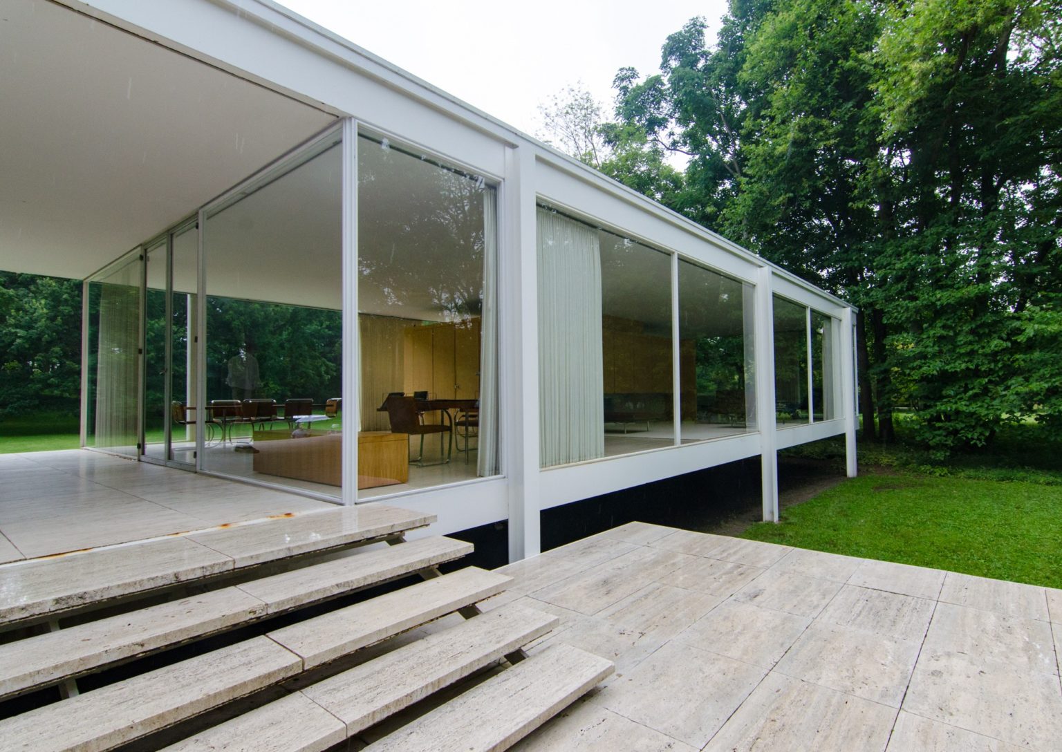 Mies Van Der Rohe Barcelona Pavilion A Display Of Modern Architecture