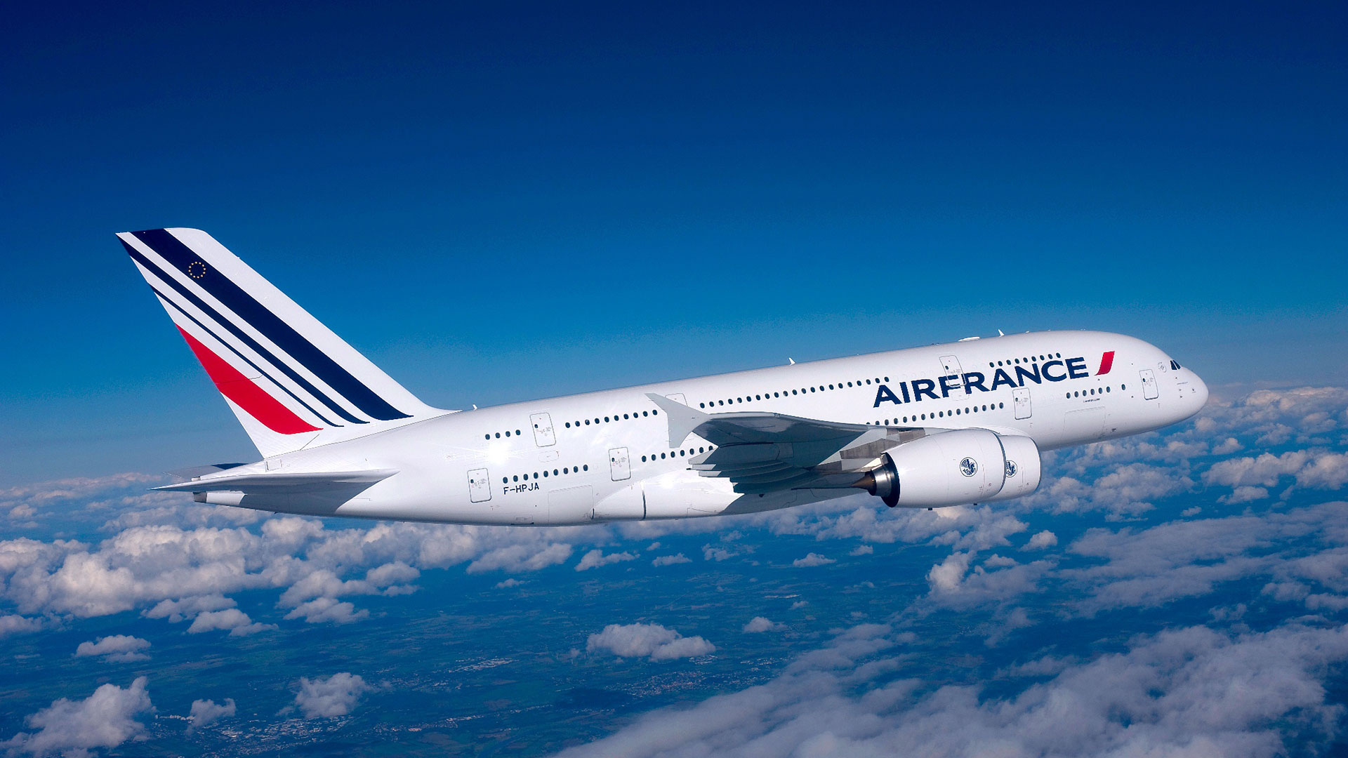Air France's La Premiere Two VIP Services With Private Jet Connections