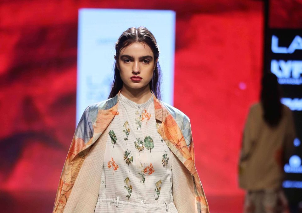 India: The Glamour of Haute Couture and Beyond - AzureAzure.com