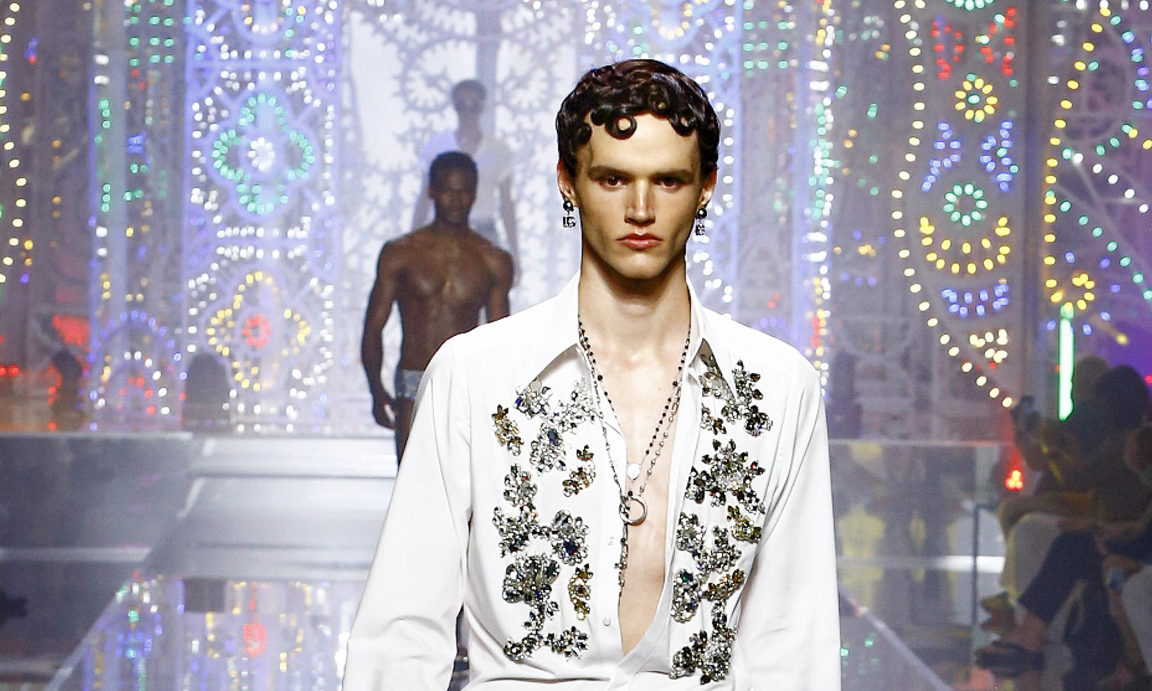 Dolce&Gabbana: Dolce&Gabbana Presents Its New Spring Summer 2022 Men's  Fashion Show: #DGLightTherapy - Luxferity